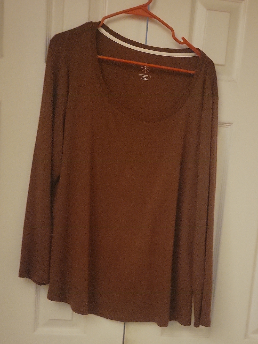 Issac Mizrahi Brown Women's Long Sleeve Scoop Neck Top